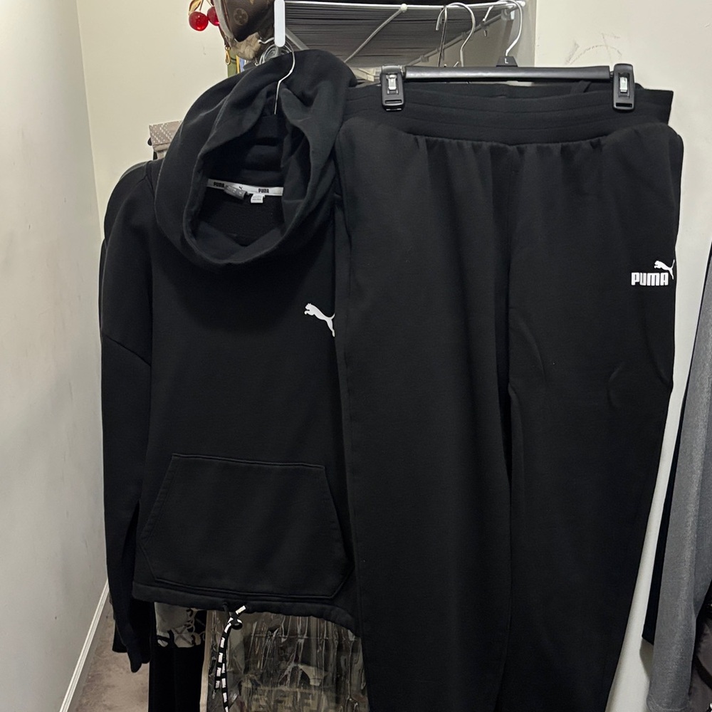 Puma Black Tracksuit with Logo size large